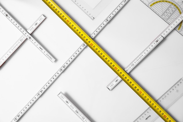 Ideias para montar um ponto comercial moderno utilizando módulos metálicos