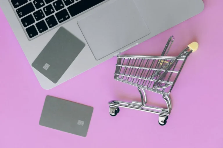 10 Melhores Sites para criar loja virtual grátis em 2025